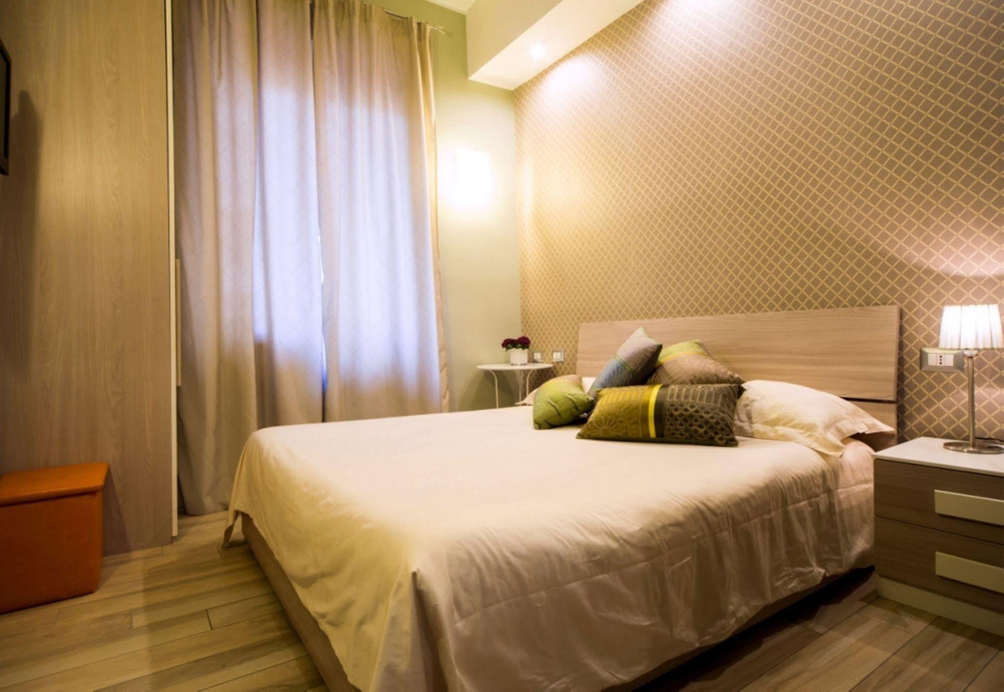 Mikale Rooms Ρώμη Εξωτερικό φωτογραφία